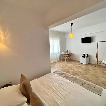 Tzatziki 4 Апартаменты *